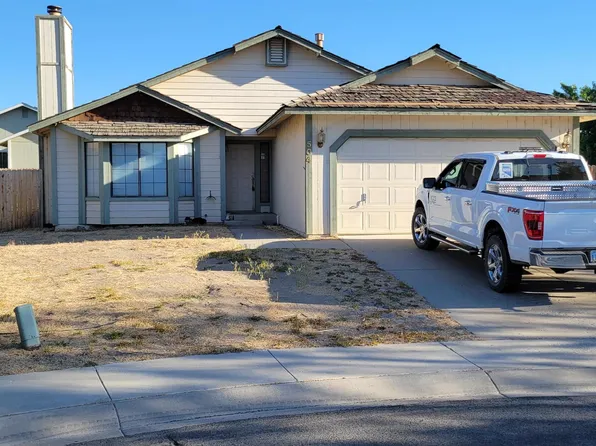 504 Pebble Ct, Dayton, NV 89403
