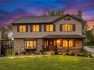 215 Church Dr, Coraopolis, PA 15108