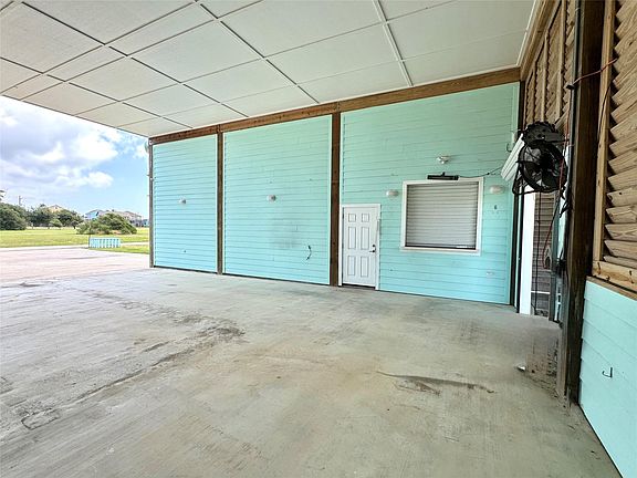 5th image of 945 Alberdie Dr