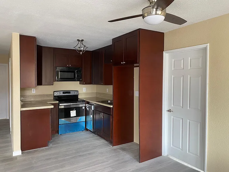 41693 Royal Palm Dr — Photo 6