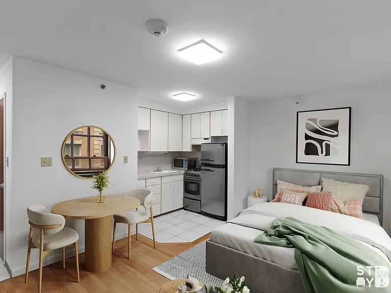 8 Clark St #4G — Photo 3