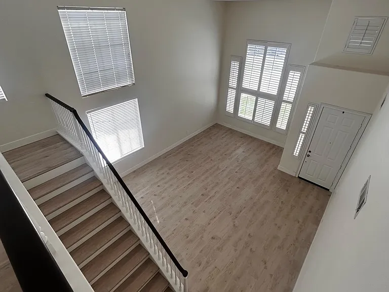 29896 Pinehurst Dr — Photo 3