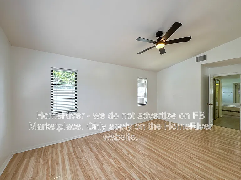 1110 SW 15th Ave — Photo 13