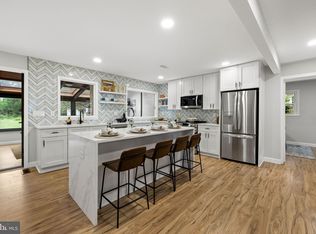 4000 Laurel Rd, Alexandria, VA 22309