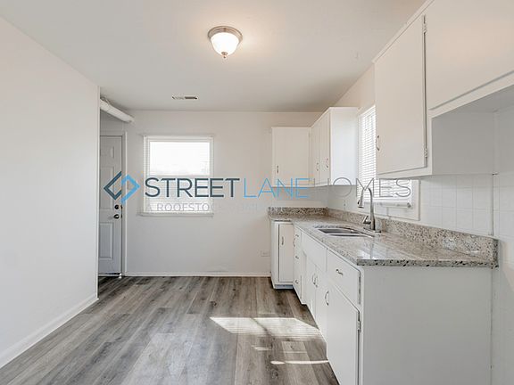 4th image of 2733 Horton Dr