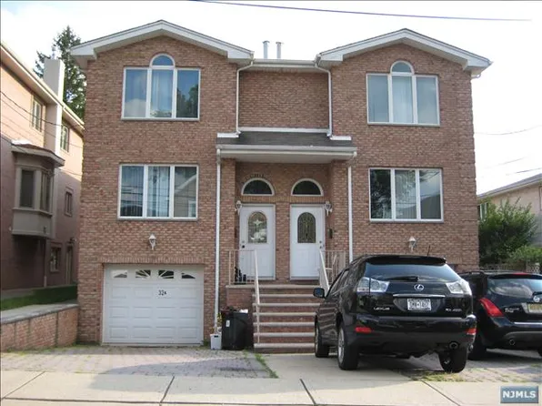 32A Cleveland Pl, Palisades Park, NJ 07650