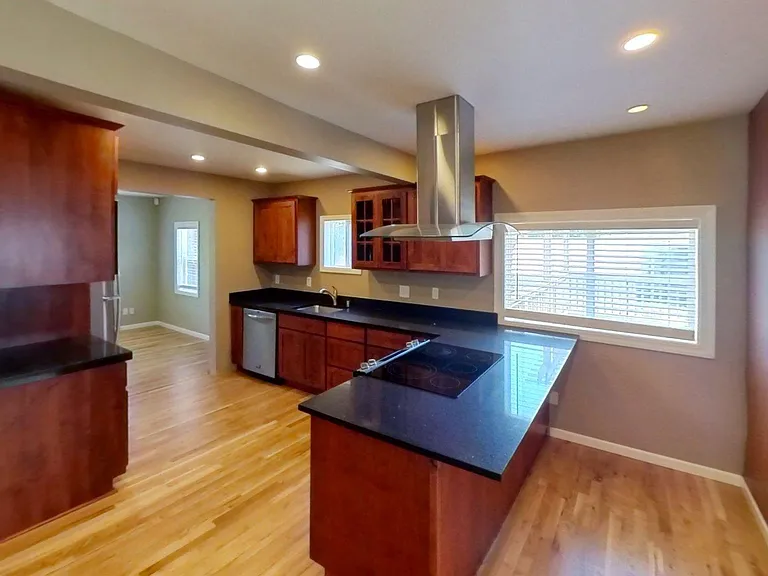 15413 SE Mill Plain Rd — Photo 2