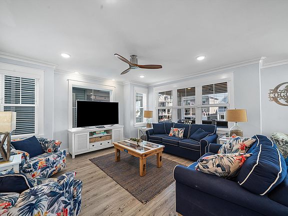 3rd image of 21 Walton Pl