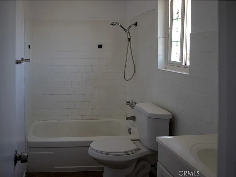 316 N Alameda Ave E #E — Photo 4