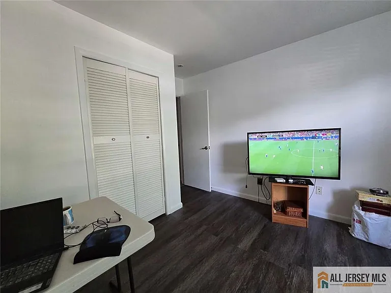 138 Orlando St #138 — Photo 6