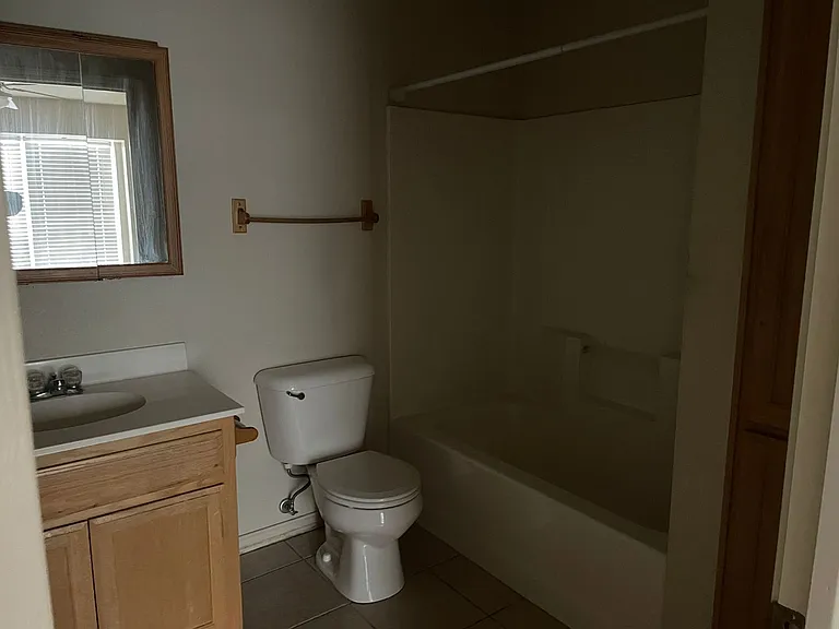 2417 Church St — Photo 11