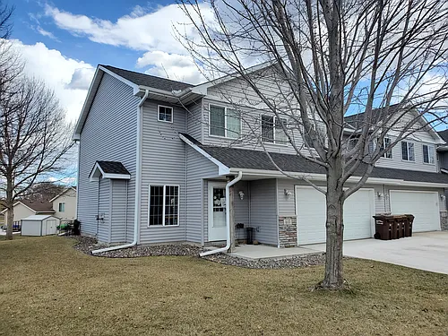 435 Cedar Pl Photo 1