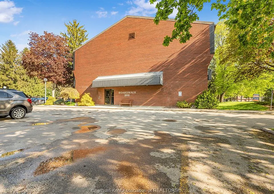 202 Campus Pkwy #207