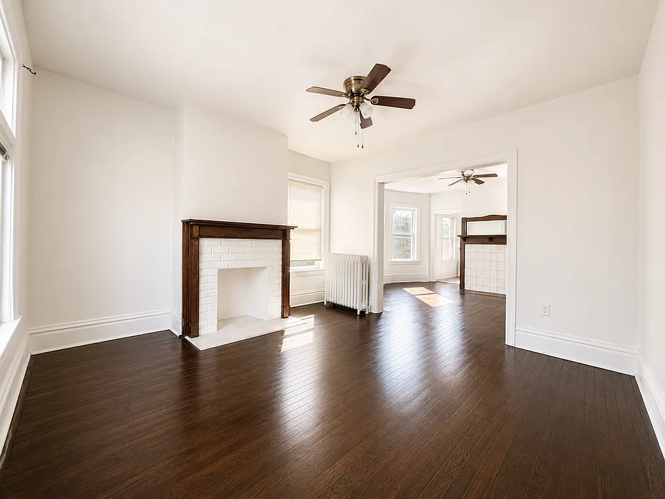 63 N Linwood Ave
