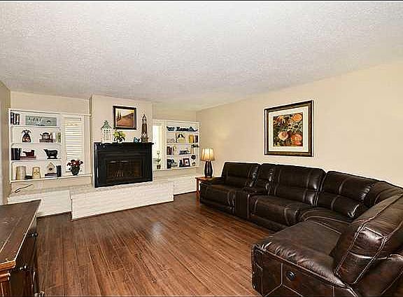 3rd image of 4127 Hookheath Dr