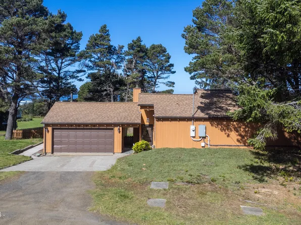 7376 SW Burl Dr, Waldport, OR 97394