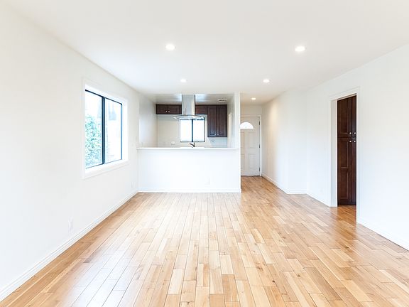 5th image of 17072 Chatsworth St