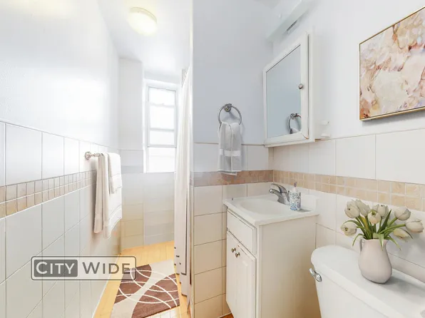 21 East 2nd Street image 7 of 13