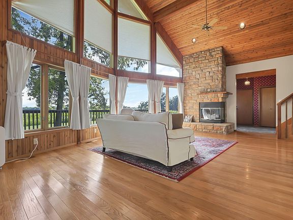 3rd image of 6009 Hall Rd