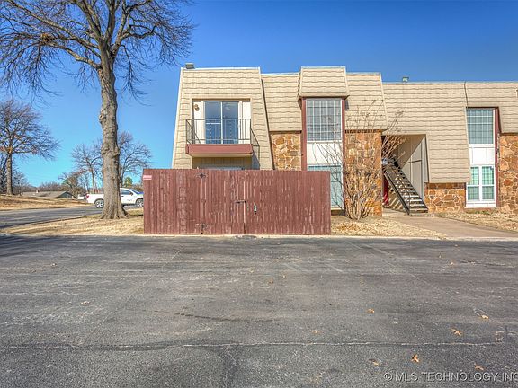2nd image of 4303 E 68th St Unit 628