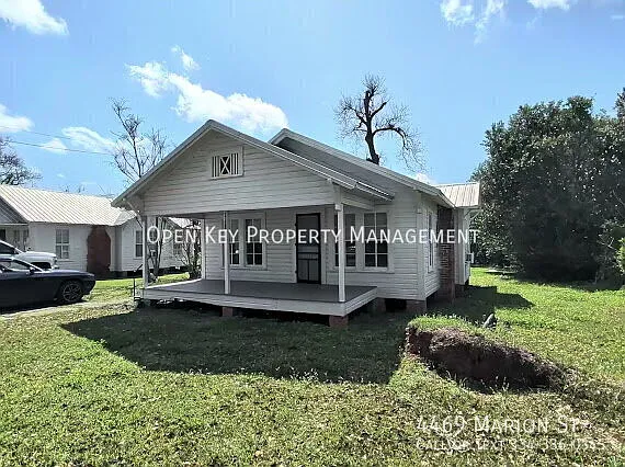 Spacious 2 bedroom, 1 bath home for rent in Marianna, FL. Appliances are included, large backyard... — Photo 2