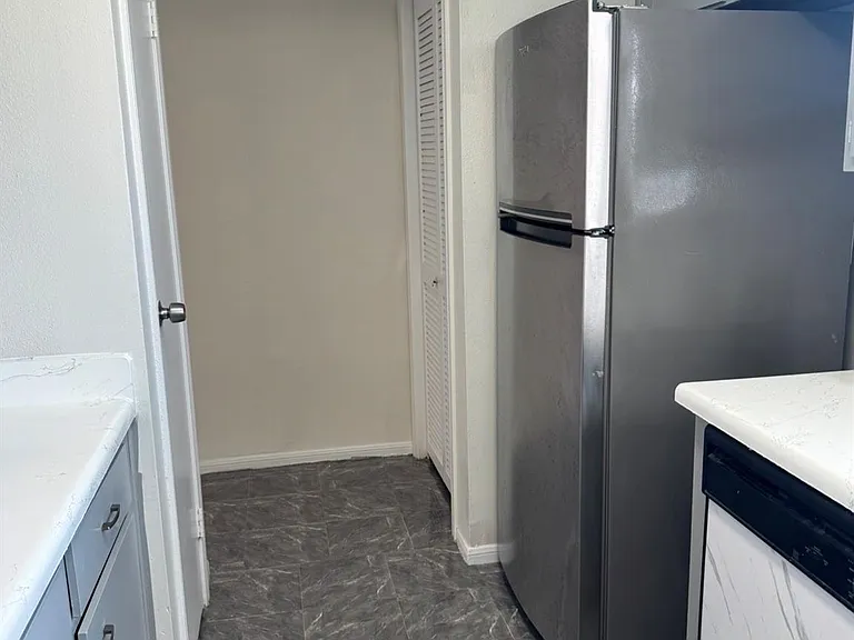 3130 Walnut Bend Ln #424 — Photo 23