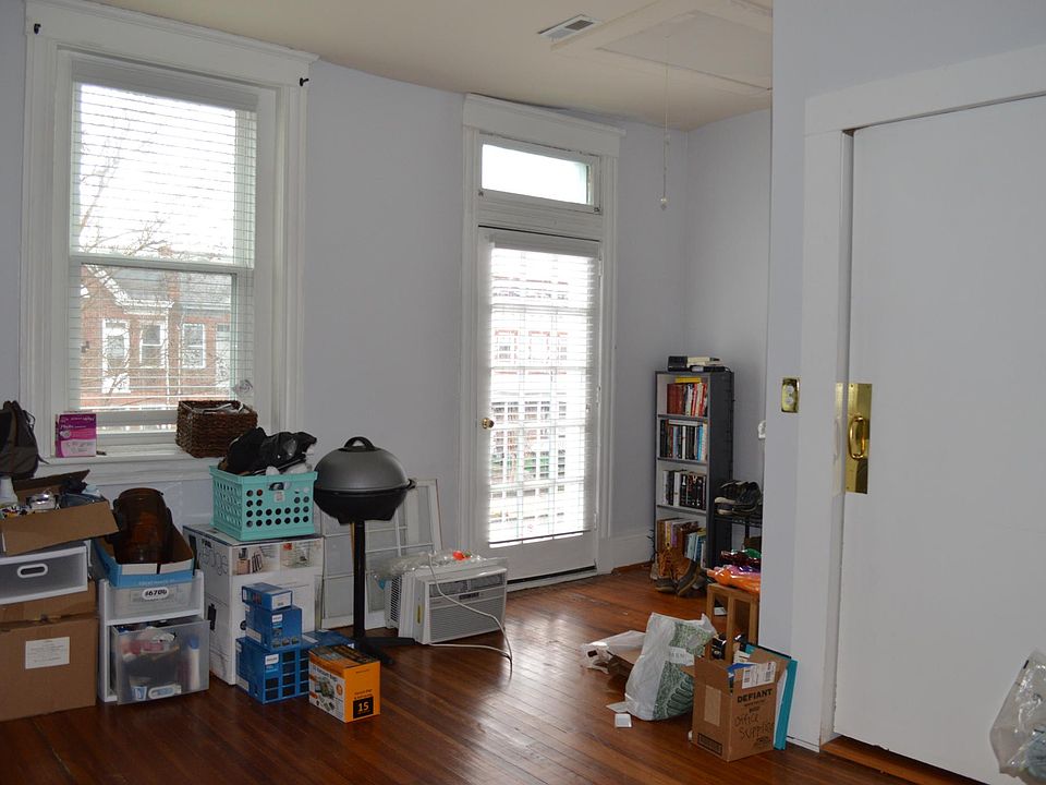 Master Bedroom (we used as storage)