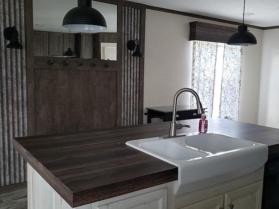 5th image of 1305 Windridge Ln