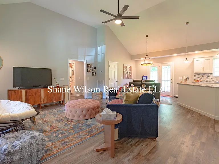 170 Creeks Cv — Photo 4