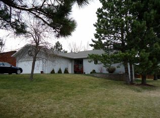 1345 Pine View Dr, Sturgis, SD 57785