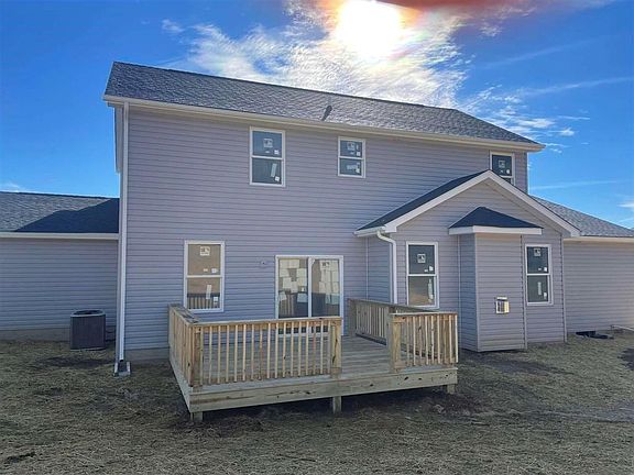 3rd image of 731 Abigail Ln