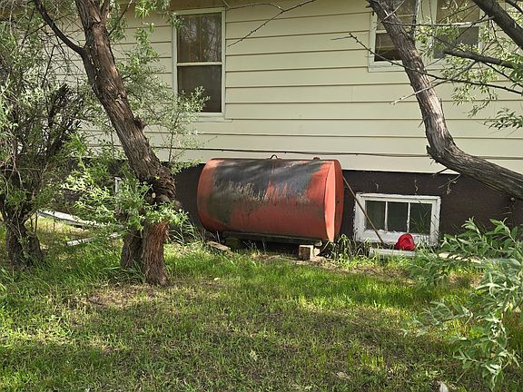 5th image of 2224 9a St S