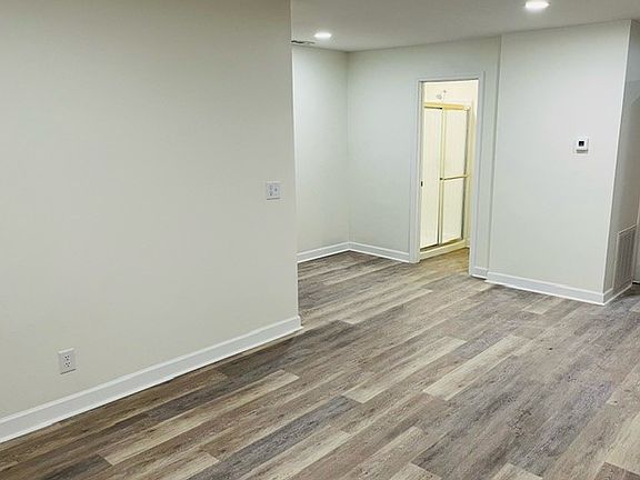 3rd image of 116 1/2 N Main St #A