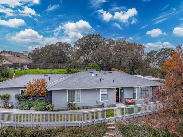 804 Hills Wood Ct, Oakdale, CA 95361