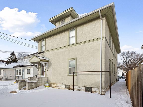 4th image of 133 8th Ave S