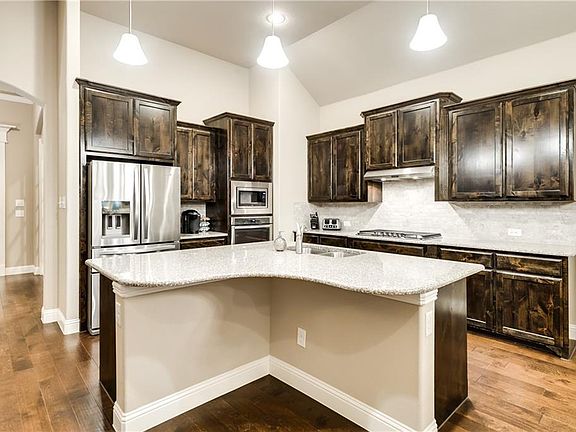 5th image of 3718 Plum Vista Pl