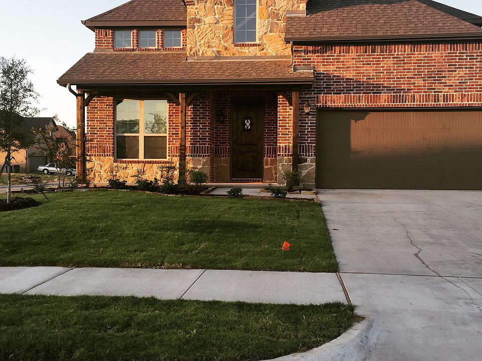1st image of 3426 Hawthorn Ln
