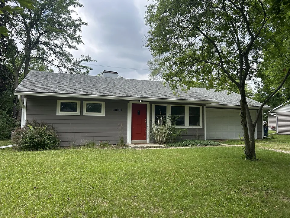 3060 Woodmanor Ct