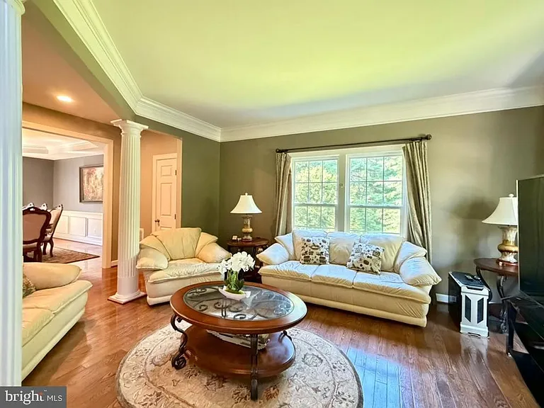 9804 Anvil Ct — Photo 4
