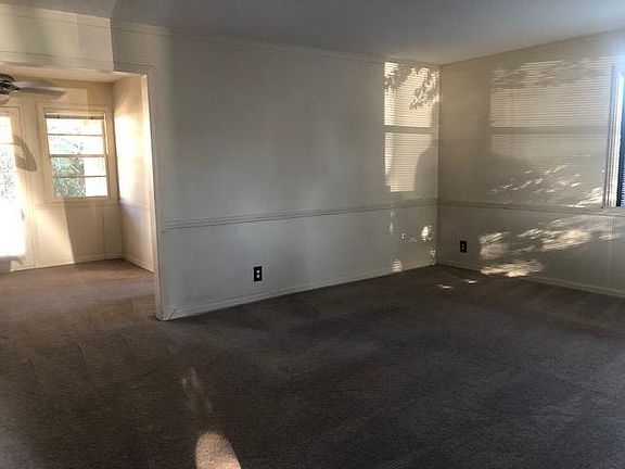 3rd image of 578 Leigh Ave