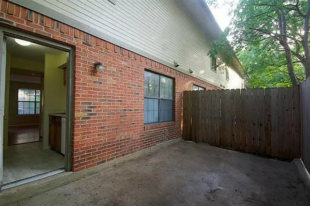 716 W Mulberry St #18 — Photo 2