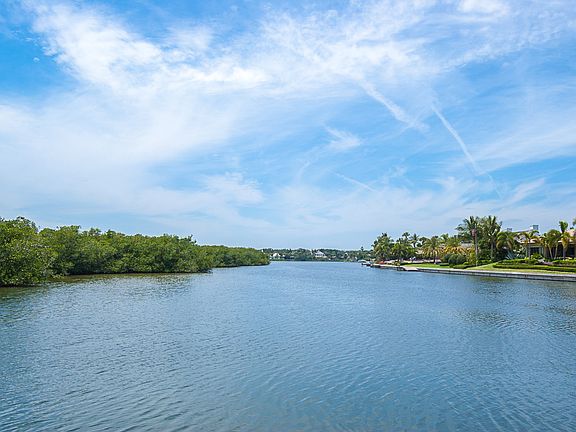 4th image of 251 Sandpiper Point