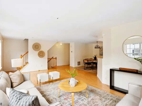 26 Krueger Ct, Newark City, NJ 07103