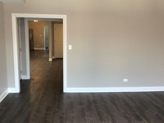4th image of 4917 N Saint Louis Ave #2
