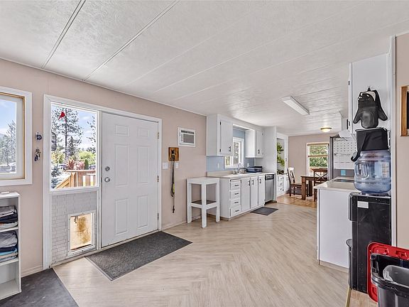 3rd image of 2588 Kinvig St