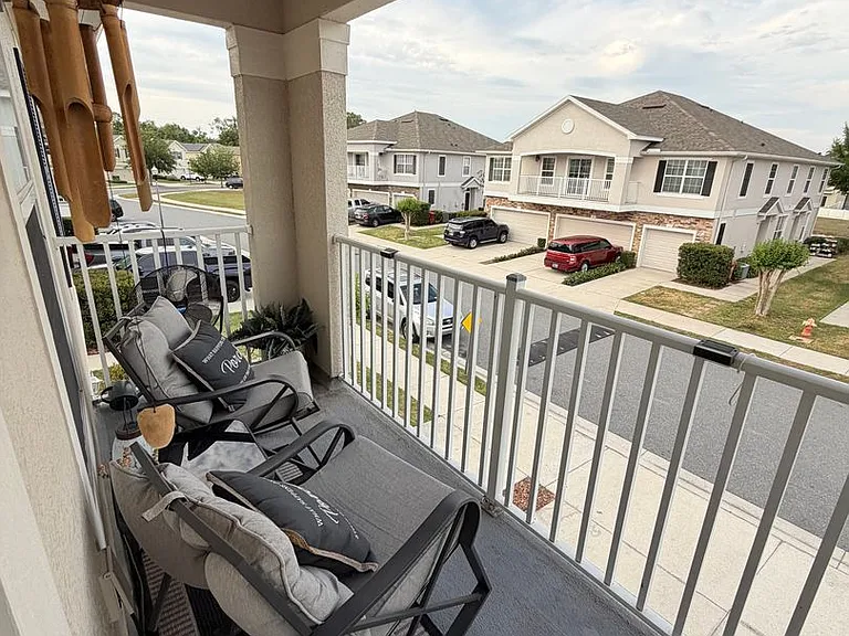 2319 Tanbark Ridge Pl — Photo 12