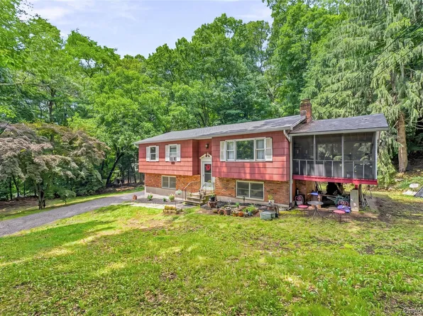 26 Maple Drive, Mahopac, NY 10541