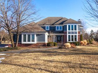 1901 Tree Line Ct, Waukesha, WI 53188