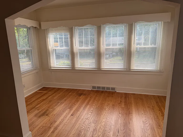 216 Kensington Pl — Photo 8