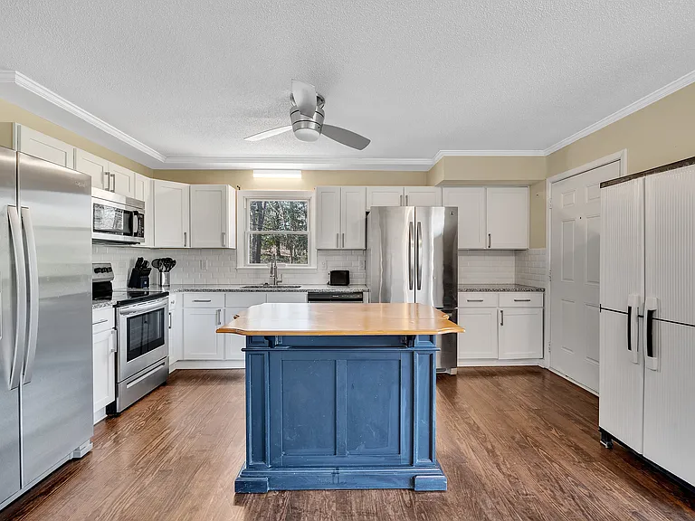 Wilkes Dr — Photo 10